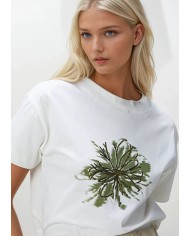 Pul İşleme ve Yaprak Baskılı T-Shirt